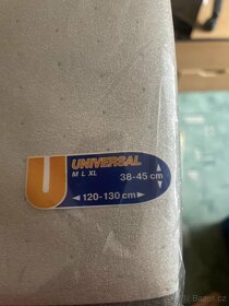 metalický povrch odrážející teplo - 2