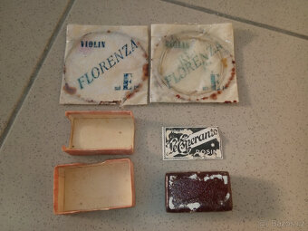 Kalafuna a struny z půdy - PLATÍ do SMAZÁNÍ - 2