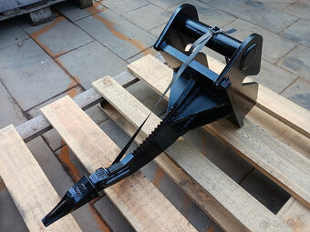 Rozrývací trn, ripper 1,5 - 2,7 t - 2