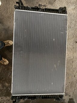 Vodní chladič Audi s4 - 2