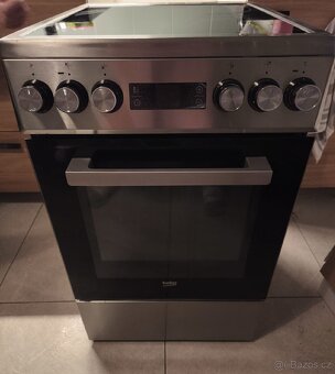 Sklokeramický sporák Beko nerez - 2