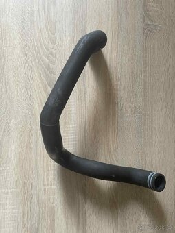 Vodná hadica Audi A8/S8 D2 Predfacelift - 2