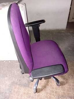 Kancelářská židle - 2