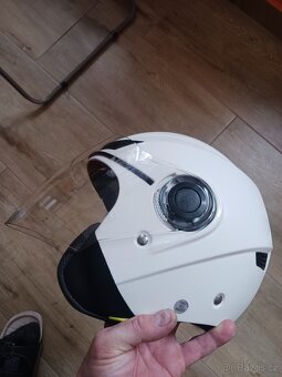 Helma na motorku - 2