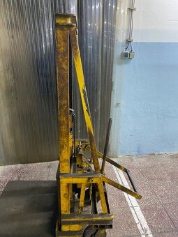 HYDRAULICKÝ MANIPULAČNÍ VOZÍK , ZVEDÁK - 2