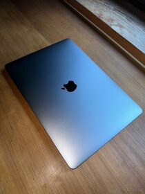 MacBook Pro M2, 13", 2022, Vesmírně šedý - 2