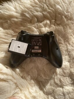 Xbox 360 wireless ovladač - 2
