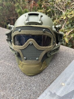 Taktická airsoftová helma OD Green s odnímatelnou síťkou - 2
