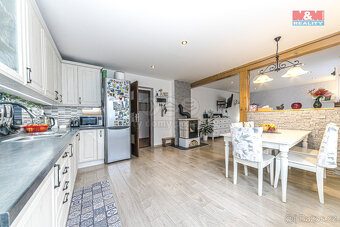 Prodej rodinného domu, 140 m², Okřesaneč, pozemek 1586 m² - 2