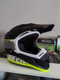 Motocrosova helma dětská - 2