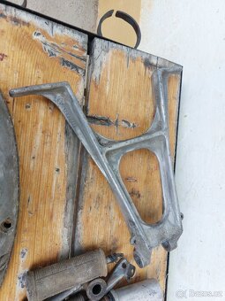 Vyklizeni parez, stadion, kyvacka, oilmaster, predvalecna - 2