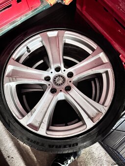 Prodám 225/40 r18 - 2