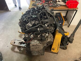 Motor VW Passat B8 kód motoru CRL - 2
