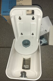 Tork S-Box mini zásobník na mýdlo - 2