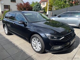 VW Passat B8 Variant 2.0TDI 110kW EVO DSG ACC Navi MATRIX - 2