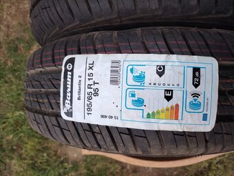 Prodám pneu 195/ 65 R15 letní i zimní - 2