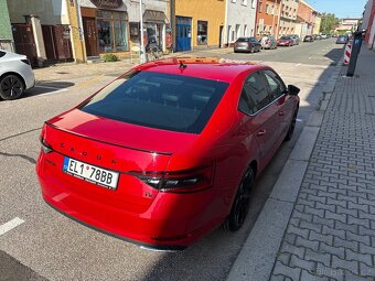 Škoda Superb iV Sportline, plug-in hybrid,top stav - 2