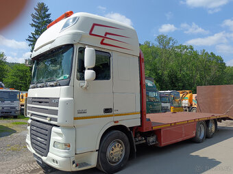 DAF XF 105.460 PŘEPRAVNÍK STROJŮ A VOZIDEL -14 T - - 2