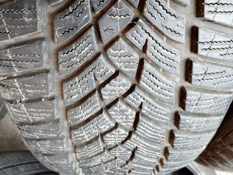 225/55/16 95h Goodyear - zimní pneu 2ks - 2