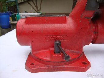 Svěrák YORK 125mm červený zachovalý otočná základová deska - 2