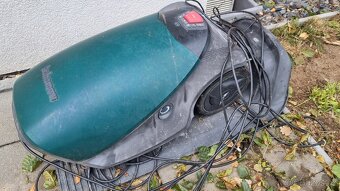 Roboticka sekačka Robomow - 2