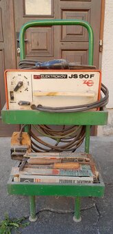 Svářečka elektrokov JS 90F - 2