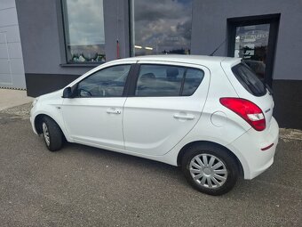 Hyundai i20 1.2i, r.11, 125000km-GARANCE, PĚKNÝ, KLIMA - 2
