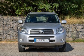 Toyota RAV4 - 2