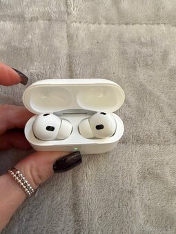 Apple AirPods Pro (2. generace) s MagSafe pouzdrem (USB-C) - 2