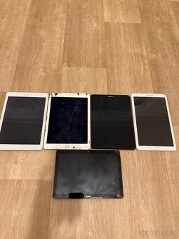 LOTEK – 3tablety + 2× iPod – nefunkční / na díly - 2