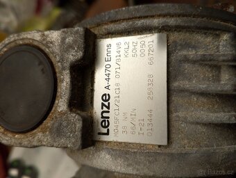 Prodám elektromotor s převodovkou - 2