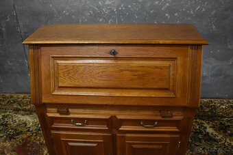 Masivní sekretář - 2