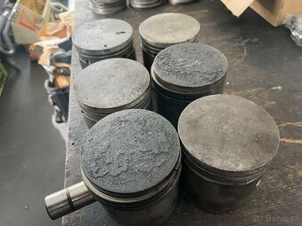 VW Brouk - písty motor 30HP - 2