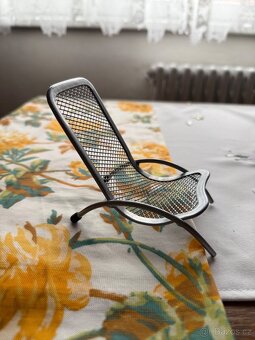 Stojánek na mobil - 2