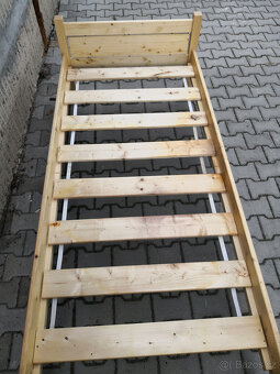 Prodam postel smrk masiv - 2