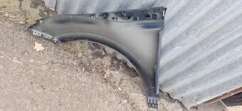 Pravy predni blatnik range rover evoque L551 - 2