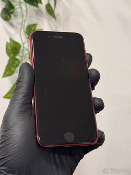 iPhone SE (2020) 64GB - 95% baterie, DPH - 2