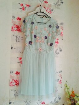 Elegantní společenské šaty 42 - 2