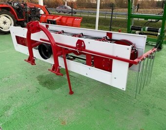 Pasový shrnovač sena za traktor - 2
