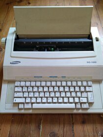Elektrický psací stroj - 2