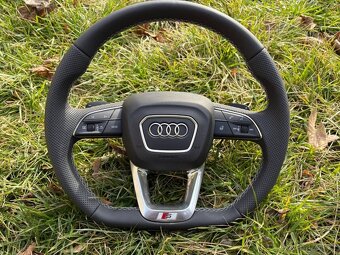 AUDI ZKOSENY VYHRIVANY VOLANT - 2