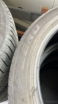 Pneu 285/40 R21 - 2