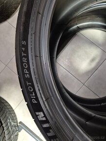 2ks MICHELIN 295/30 R 21 PILOT SPORT 4 S 102Y XL - 2