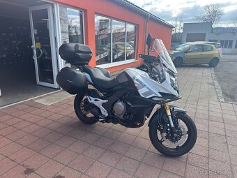 CFMOTO MT 650 Premium - 2