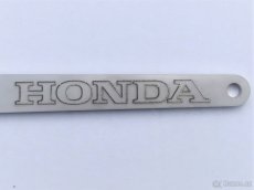 Honda CB 1100 - nerezový klíč na zadní tlumič - 2