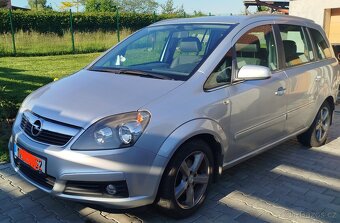 Opel Zafira 1.8, ČR, 7 míst - 2