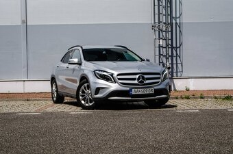 Mercedes-Benz GLA 200 d A/T - 2