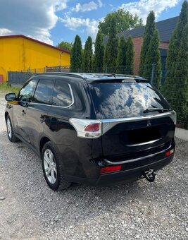 Mitsubishi Outlander 2.2 DI-D 4WD Instyle 4x4 - 2