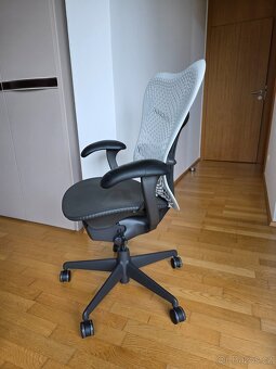 Herman Miller Mirra - 2
