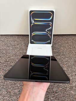 Apple iPad Pro 11 (2024) M4, 256GB Wi-Fi + Cellular.TOP STAV - 2